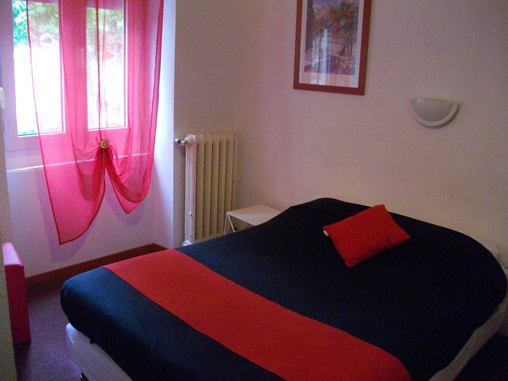 Hotel Central Carcassonne Bagian luar foto
