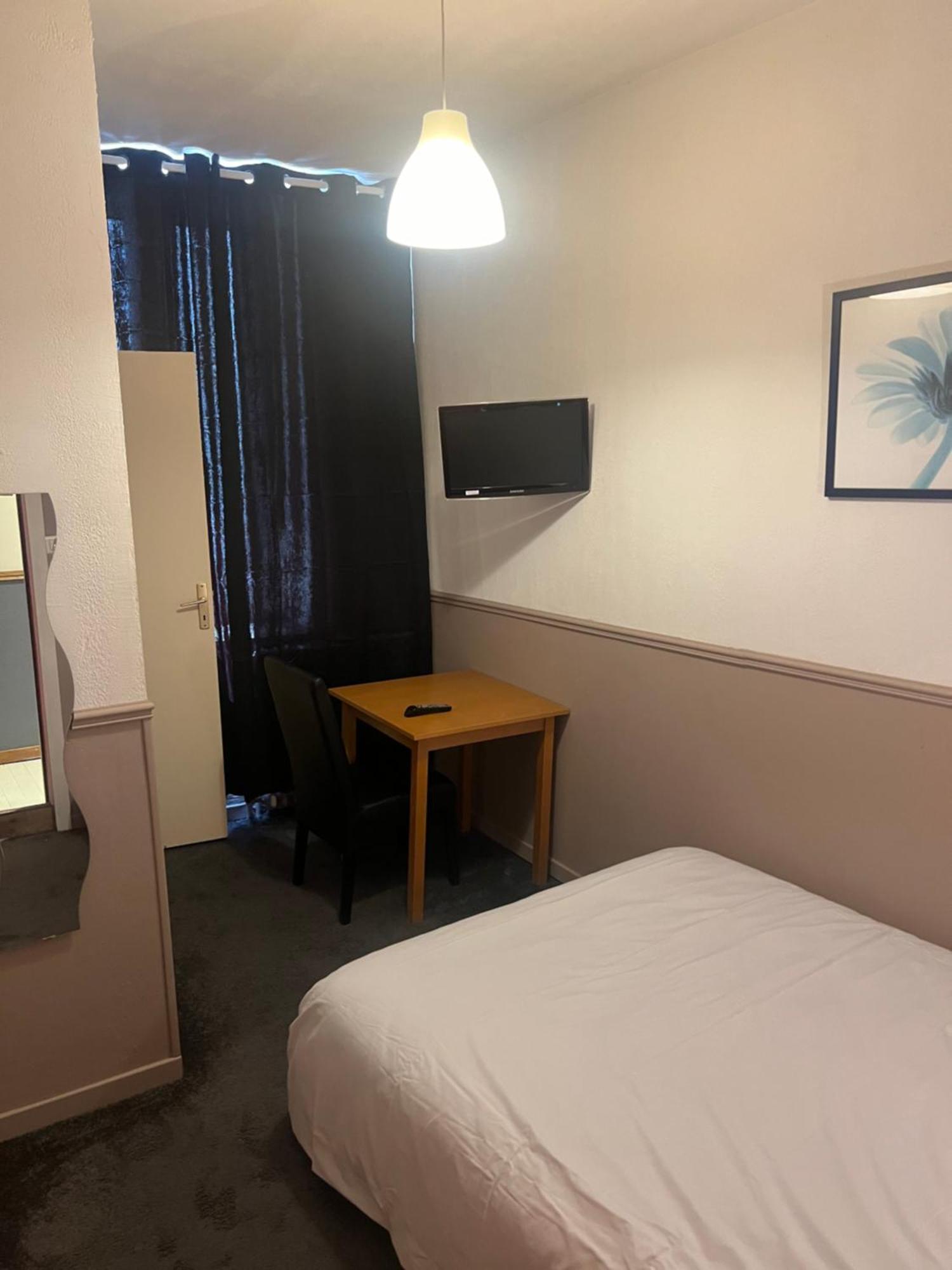 Hotel Central Carcassonne Bagian luar foto