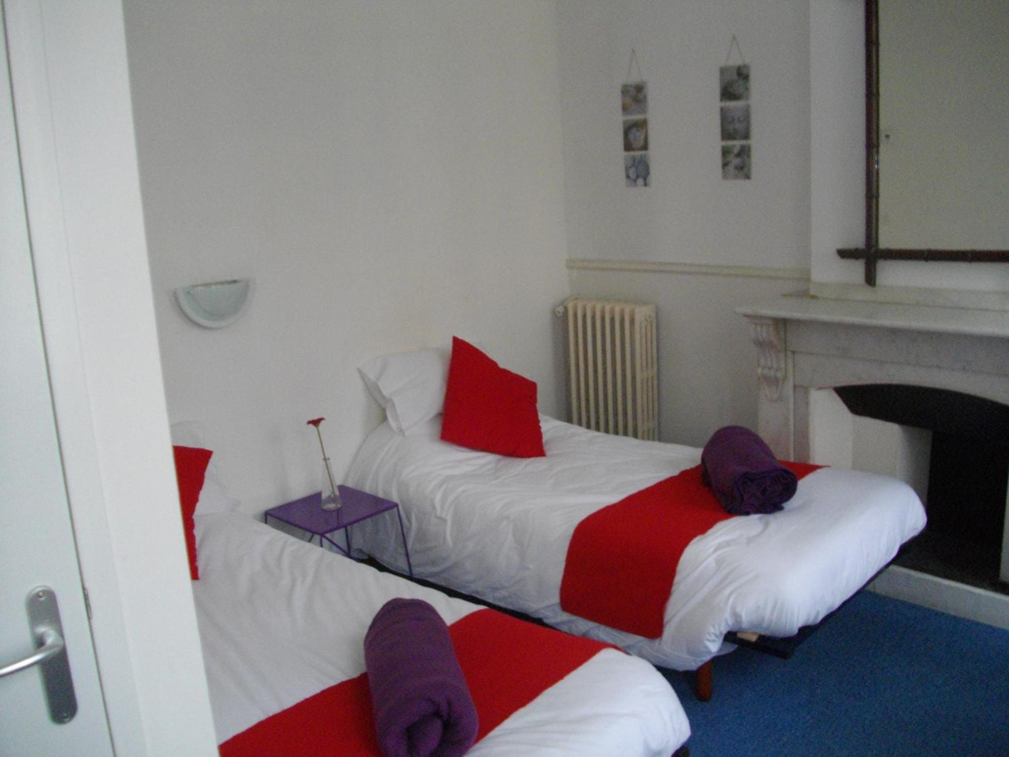 Hotel Central Carcassonne Bagian luar foto
