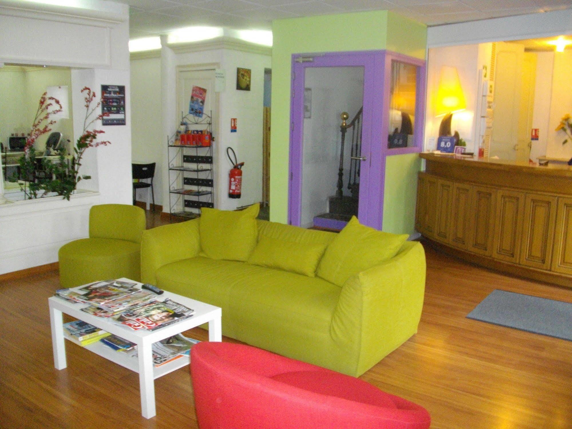 Hotel Central Carcassonne Bagian luar foto