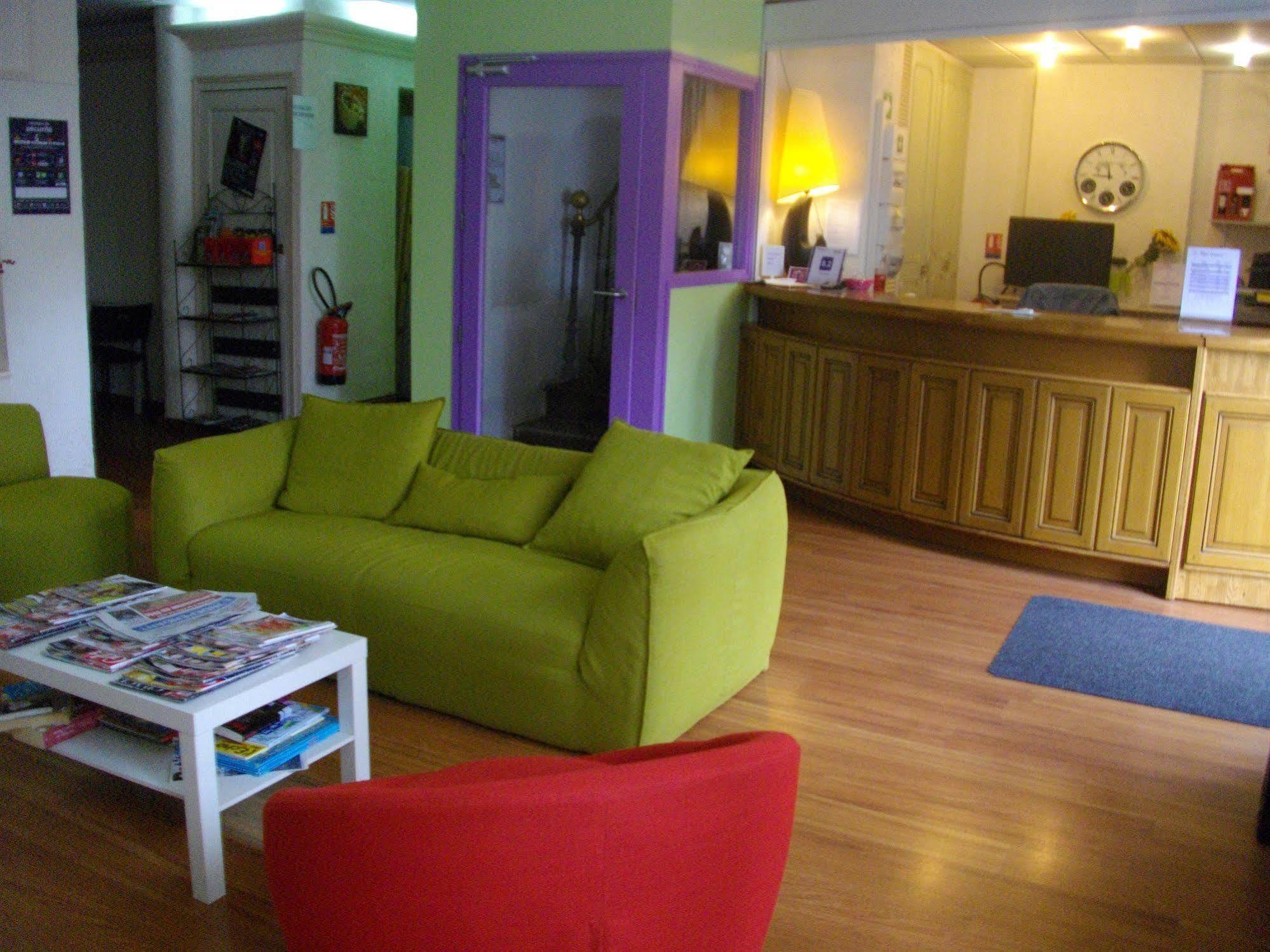 Hotel Central Carcassonne Bagian luar foto