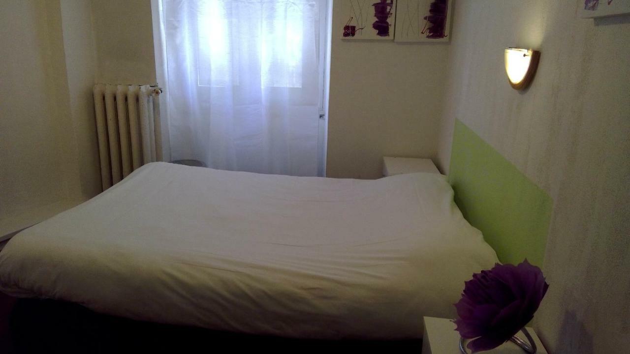 Hotel Central Carcassonne Bagian luar foto