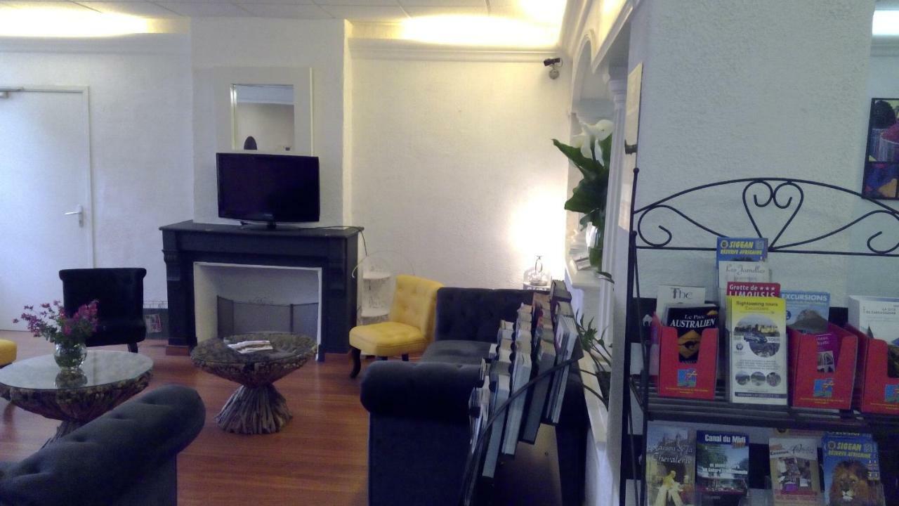 Hotel Central Carcassonne Bagian luar foto