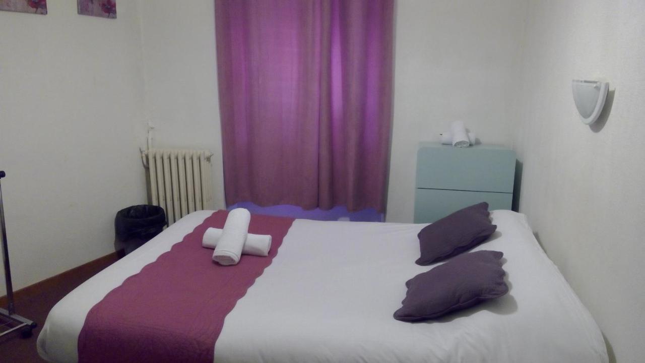 Hotel Central Carcassonne Bagian luar foto