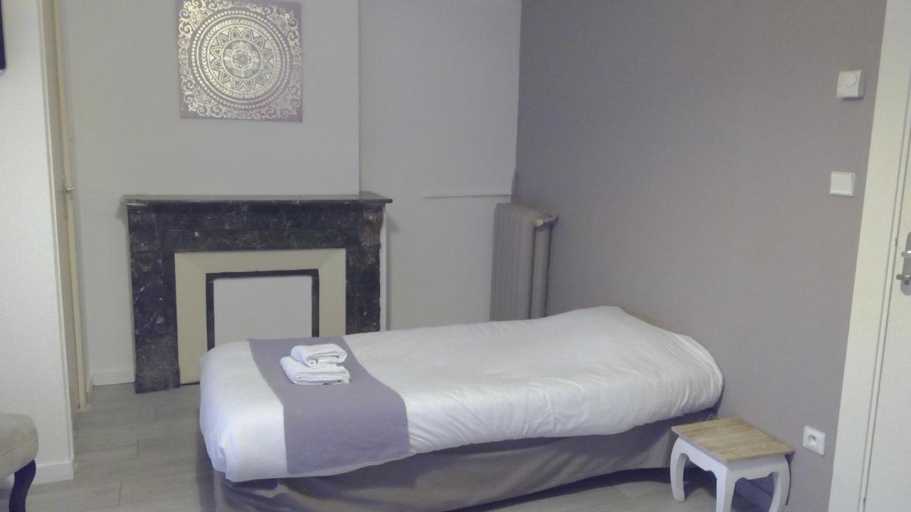 Hotel Central Carcassonne Bagian luar foto
