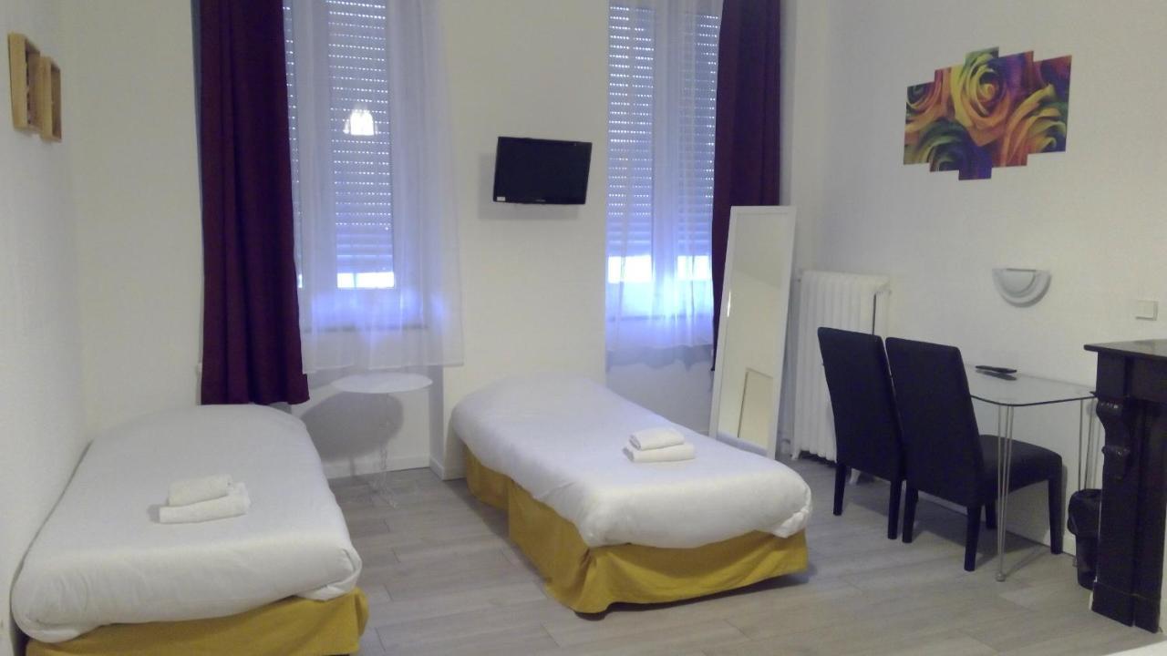 Hotel Central Carcassonne Bagian luar foto
