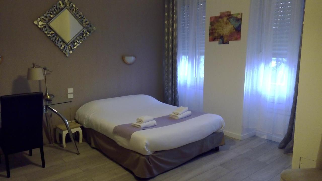 Hotel Central Carcassonne Bagian luar foto